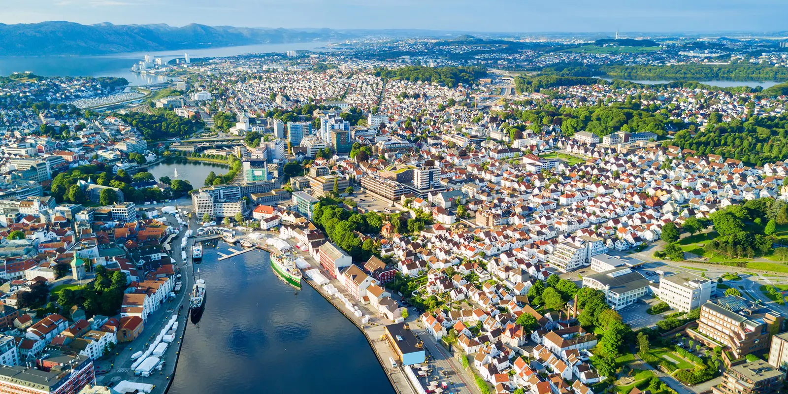 Dronefoto av stavanger sentrum.
