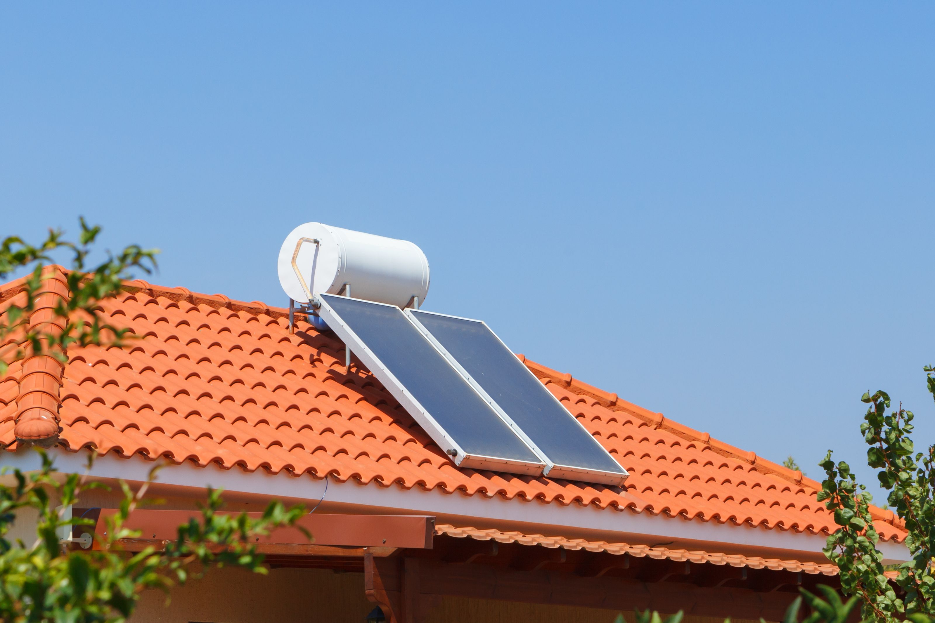 pannelli solari termici installati sul tetto