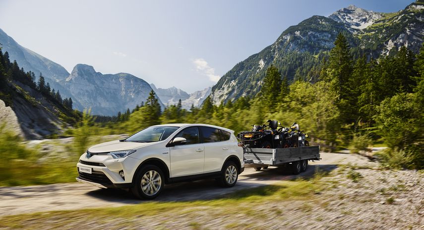 Toyota RAV4 Hybrid (2016)